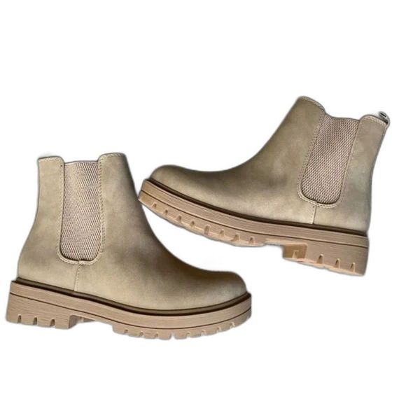 $75 NEW Soda Pilot Lug Sole Low Heel Chelsea 11 Fashion Ankle Bootie - Beige - Picture 10 of 10